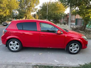 Opel Astra 2013 года выпуска. VIN: XWF0AHL48D0010312. Для ознакомления с автомобилем обращайтесь по электронной почте: kobzeva.elena.128@mail.ru или по телефону: 89054564777. Автомобиль находится по адресу: г. Ростов-на-Дону, ул. Щербакова, д. 53.