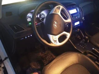 Hyundai ix35 2012 года, 150 лс, 150000 км, полный привод, АКПП. Технический паспорт Серия 77УН номер 958605; Номер кузова (шасси) VIN TMAJU81BDCJ295063; Двигатель (рабочий объем/мощность) 150; Транспортное средство Автомобиль легковой; Марка HYUNDAI IX35; Дата выпуска 2012 г.; Цвет и тип краски…