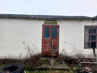 Здание школы, нежилое, 1-этажный, с кадастровым номером 07:01:0500000:896, общей площадью 255,9 кв.м., с земельным участком из земель населенных пунктов, площадью 2158 кв.м., с кадастровым номером 07:01:0500010:85, расположенные по адресу: Кабардино-Балкарская Республика, Баксанский муниципальный…