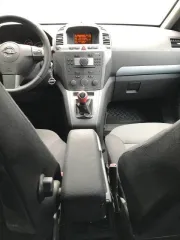 Opel Zafira 2007 года, 140 л.с., пробег 278 000 км. Цвет серый металлик. VIN: W0L0AHM7582017562, госномер Р176КХ177.