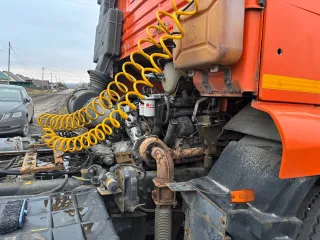 КАМАЗ 6460 2007 года выпуска, VIN XTC64600071146807. Автомобиль находится в Пензенской области, Бессоновском районе, селе Бессоновка. Осмотр возможен по предварительной договоренности по телефону 89270968655 или по электронной почте 89270968655t@mail.ru.