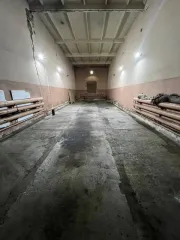 Здание 122,3 м², склад 262,8 м², гараж 595,2 м², участок 6496 м² в Амурской области. Гараж, площадь 595,2 м², кадастровый номер 28:02:000077:760. Котельная, площадь 122,3 м², кадастровый номер 28:02:000077:766 с оборудованием: насос К 80-50-200 эл.двиг. 15,0 кВт 1 (амортизация 100%), насос К…