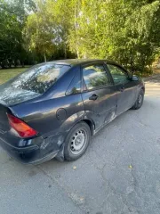 Ford Focus, 2004 год, VIN: X9FFXXEEDF4G26470, госномер: Н619МК10, модель двигателя: 4G26470, мощность: 72.1 кВт / 98.0 л.с., объем двигателя: 1599 см³, цвет кузова: Темно-синий.