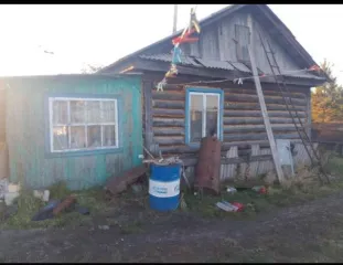 Доля в жилом доме 59.6 кв.м. с участком, Амурская область. 1/5 доли в праве общей долевой собственности на жилой дом, кадастровый номер: 28:15:010805:1124, адрес: Амурская область, Константиновский район, Ключевской сельсовет, село Ключи, улица Кировская, дом 83, площадь 59.6 кв.м., назначение…