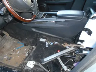<p>MERSEDES BENS CL500 4 MATIC,2006 г.в. идентификационный номер  VIN : WDC1648861F179273 в виде пригодных к реализации остатков. Автомобиль разукомплектован, не на ходу, снят с регистрационного учета.</p>