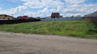 2/6 долей в праве обшей долевой собственности на земельный участок с кадастровым номером 47:14:0901005:113, месторасположение Ленинградская область, Ломоносовский район, МО  Гостилицкое сельское поселение , ЗАО  Племенной завод  Красная Балтика , у д. Новый Бор, рабочий участок 42, площадью 800 +/ …