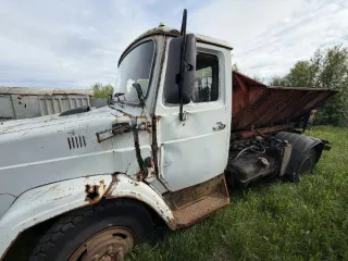 КО829А-02, 2006, регистрационный номер Е356 КК10, VIN XVL48330060000302, модель, № двигателя 506.10 50275031, шасси (рама) №433362 5 3484453, кузов № 433360 50045270, цвет белый, год изготовления 2006. Наличие ПТС: есть. Год выпуска 2006, марка грузовика КО, модель КО-829А-02, VIN XVL48330060000302.