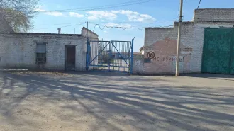 Право аренды земельного участка общей площадью 500 кв.м., кадастровый номер 34:09:021023:53, категория земель: земли населенных пунктов; адрес (местоположение): 404504, Россия, Волгоградская область, г. Калач-на-Дону, ул. Заводская, д. 3, назначение: для размещения промышленных объектов, по…