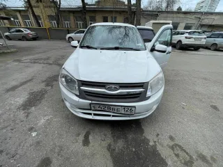 Lada Granta 2014, 87 лс, 146664 км. Lada 2190 Granta Sedan, цвет белый, VIN XTA219010E0243265, 2014 год выпуска. Является предметом залога в ООО МФК "Кешдрайв". На ходу.