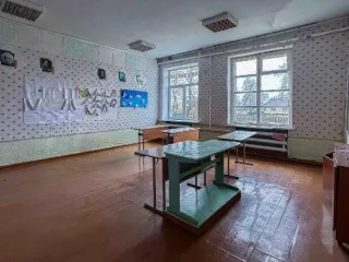 Имущественный комплекс школа, котельная, 2 уборные, земельный участок 1,5 га, Липецкая обл., Усманский р-н, с. Пластинки Имущественный комплекс в составе которого 4 объекта недвижимости и земельный участок, расположенный по адресу: Липецкая область, Усманский район, с. Пластинки, ул. Центральная…