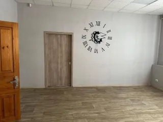 Нежилое помещение 97,5 кв. м, Ростовская обл., г. Таганрог, ул. Большая Бульварная, 10-25; 1101/3432 доли в праве общей долевой собственности на земельный участок, категория земель: земли населенных пунктов, вид разрешенного использования: для использования в производственных целях. Ознакомление с…