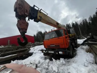 Специальный автокран КС-55713-1 Камаз-55111-15, 2007 года выпуска, цвет - оранжевый, VIN X8955713170AL1083, государственный номер О163ВР29, номер шасси (рамы) ХТС55111R72292839, ржавчина и коррозия по всему корпусу ТС, 1 штука (шт), марка: Камаз-55111-15, год выпуска: 2007, модель: КС-55713-1…