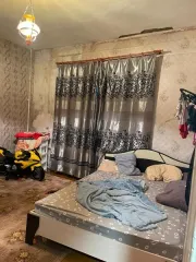 Двухкомнатная квартира 60.7 кв.м в Забайкальском крае, Шилкинский район, п. Первомайский, ул. Пролетарская, д. 8, кв. 5. Расположена на 2 этаже двухэтажного кирпичного дома. Состоит из двух комнат, балкона, кухни, раздельного санузла и коридора. В комнатах линолеум и обои, балкон не застеклен, в…