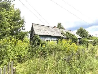 Нежилое здание школы 71,7 кв.м и участок 1500 кв.м, Брянская область - нежилое здание школы: этажность -1, площадь 71,7 кв.м., кадастровый номер 32:01:0360601:89, адрес объекта: Российская Федерация, Брянская область, Брасовский муниципальный район, Столбовское сельское поселение, п. Репье, ул…