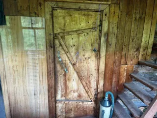 Земельный участок 490 кв. м и строение 16 кв. м в Удмуртской Республике. Категория земель: земли сельскохозяйственного назначения, разрешенное использование: для ведения гражданами садоводства и огородничества, для садоводства. Общая площадь участка 490 кв. м, адрес: Удмуртская Республика…