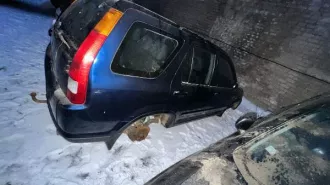 Автомобильные кузова Автомобильный кузов марки «HONDA JESUS», светло-серого цвета, б/у, рег. № PL PZ290KV, VIN JHMGD57305S224663Автомобильный кузов марки «HONDA CR V i-vtec», темно-синего цвета, б/у, рег. № FIN RCY728, VIN SHSRD88603U118874Автомобильный кузов марки «SUBARU OUTBACK BL-Fuel», белого…
