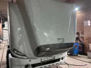 Freightliner Columbia CL120064ST 2002 грузовой автомобиль тягач седельный, 2002 г.в., г/н: Х876КУ43, цвет: белый, VIN: 1FUJA6AVX3LK81864, находящийся по адресу: Кировская область, г. Киров, проезд Колесникова, д. 3А. Вид права – собственность. Обременение – аресты. Год выпуска: 2002 Марка…