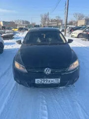 Легковой автомобиль VOLKSWAGEN Jetta, 2013 г.в., г/н О299КН19, VIN XW8ZZZ16ZDN004706, № кузова XW8ZZZ16ZDN004706, цвет черный. Рабочее состояние не проверялось. Должник Юрлов А.Ю. Обременения: Залог, запреты судебного пристава исполнителя на рег. действия. Начальная цена продажи 813000,00 руб…