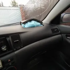 Toyota Corolla 2003 года выпуска. VIN: SB1KZ22EX0E074066.