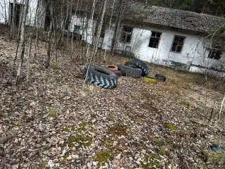 Нежилые здания, общая площадь 931 кв.м., Белоярский р-н, Свердловская область. Имущественный комплекс в Свердловской обл. еще. Имущественный комплекс в Свердловской обл. еще. Здание нежилое, площадь 44 кв.м., назначение: помещение, адрес (местонахождение): Свердловская область, р-н Белоярский, п…