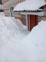 1/4 доли 2 квартир и жилого дома 35,1 кв.м, Кемеровская область 1/4 доля квартиры в Кемеровской обл. еще 1/4 доля квартиры в Кемеровской обл. еще жилой дом, площадь 35,1 кв.м., адрес (местонахождение): 652011, Кемеровская область - Кузбасс, Яшкинский р-н, пгт Яшкино, ул Лесоводов, д 2А, кв 4…