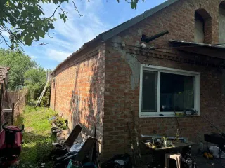 Дом 85,3 кв.м и земельный участок 561 кв.м в Краснодарском крае. Дом, общей площадью 85,3 кв.м., кадастровый номер 23:06:1902230:90, находящийся по адресу: Краснодарский край, Гулькевичский район, г. Гулькевичи, ул. Калинина, д. 46, с прилегающим земельным участком, общей площадью 561 кв.м…
