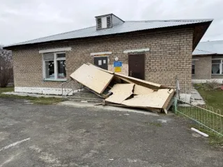 Комплекс недвижимости с системой наружного освещения, 860,8 кв.м, 104,4 кв.м, участок 4388,0 кв.м Комплекс недвижимого имущества с системой наружного освещения: 1.Нежилые помещения, площадью 860,8 кв.м., кадастровый номер 66:01:5701001:1402 2. Нежилые помещения площадью 104,4 кв.м., кадастровый…