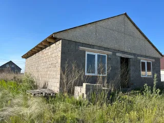 Земельный участок 651 кв.м и дом 98,5 кв.м Оренбургская область. Земельный участок площадью 651 +/- 9 кв. м, категория земель: Земли населенных пунктов, разрешенное использование: земельные участки, предназначенные для размещения домов малоэтажной жилой застройки, в том числе индивидуальной жилой…