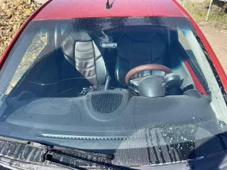 Транспортное средство – легковой автомобиль марка /модель – ПЕЖО 107, год выпуска – 2009, VIN – VF3PMCFAC88346474, цвет – ярко  оранжевый, ПТС – серия 77 УЕ № 330273 от 21.04.2009 г. Имущество обременено залогом АО «Т Банк».