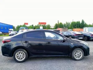 Kia Rio, 2019 года, 123 лс, 301766 км, VIN: Z94C241BALR154215, пробег 301766 км