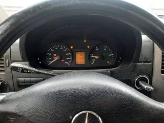 Грузовой фургон, марка: Mercedes-Benz, модель: Sprinter 313 CDI, год изготовления: 2010, цвет: серый, VIN: WDB9066351S476861, ПТС: 39УВ175629, г/н: Р550МЕ39, модель двигателя: 651955, тип двигателя: дизельный, двигатель №: 30266664, мощность двигателя: 95 л. с. (129 кВт), рабочий объем двигателя…
