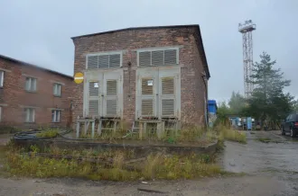 Здание (механические мастерские производственной базы) площадью 902,3 м2, назначение: нежилое, кадастровый номер 29:28:110270:45, местоположение: Архангельская область, г. Северодвинск, проезд Чаячий, д.17; здание (механическая мастерская) площадью 751,4 м2, назначение: нежилое, кадастровый номер…