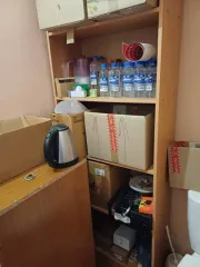 Товарно-материальные ценности хозяйственные товары и материалы Товар, находящийся в нежилом помещении, а именно хозяйственные товары и материалы, которые перечислены в приложении № 1 к Положению.