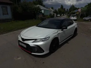 Toyota Camry 2021 года, 249 л.с., 253400 км, АКПП; Automobile Toyota Camry, gos.reg.znak H101XX98, VIN XW7BZ3HK60S116340, 2021 g.v., moshchnost dvig., l.s. (kW): 248.8 (183), tsvet: bely perlamutr s chernoy kryshey.