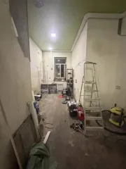 Квартира, 20,4 кв.м, 1 комн., Санкт-Петербург, с кадастровым номером: 78:15:0008014:1490, расположенная по адресу: Российская Федерация, г. Санкт-Петербург, ул. Калинина, д.10, корп. литера А, кв. 26. Имущество обременено залогом ПАО Сбербанк.