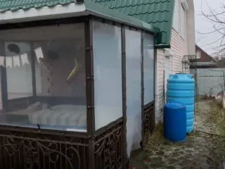 Земельный участок и жилое строение, 98,1 и 1200 кв.м, Чеховский район, Московская область. Земельный участок с жилым строением. Жилое строение без права регистрации проживания, кадастровый номер 50:31:0000000:48106 Московская область, Чеховский район, сельское поселение Баранцевское, СНТ…