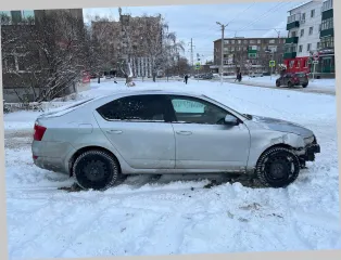 Шкода Октавия 2013 года выпуска, седан. VIN: XW8AC6NE0EH007093.
