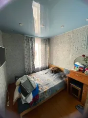 Доля дома 92,2 м² и доля участка 792 м², Свердловская обл. 1/2 доля дома и 1/2 доля земельного участка в Свердловской обл. еще 1/2 доля дома и 1/2 доля земельного участка в Свердловской обл. еще 1/2 доля в праве на жилое здание, площадь: 92,2кв.м., кадастровый номер: 66:27:1101027:240 и 1/2 доля в…