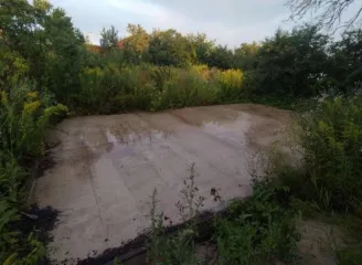 Земельный участок в Калуге, 597 кв.м. Общая площадь 597 кв.м., кадастровый номер 40:25:000134:169, расположен по адресу: г. Калуга, тер. Яченка, з/у 6 Г. Является предметом залога ПАО Сбербанк.