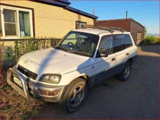 Toyota RAV4, 1996 года, 140 лс, полный привод, автомобиль легковой, марка: TOYOTA, модель: RAV4, VIN: отсутствует, гос. рег. номер: Х413НА03, год изготовления: 1996 (пробит блок двигателя, машина не на ходу).