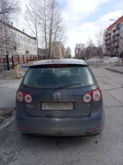 Машина на ходу. Гидрокомпесаторы в двигателе - их нужно менять. Необходимо ТО двигателя, так как пробег почти 300 000. Под замену стойки стабилизации передние. По кузову: заднее левое крыло под покраску. По порогам есть рыжики: около передних дверей в углу и по середине (скапливается снег и вода…