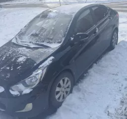 Автомобиль марки HYUNDAI модель Solaris 2011 г.в. VIN номер Z94CU41DABR005927, находится в залоге у ПАО «Совкомбанк». На автомобиль наложены ограничения в виде запрета на регистрационные действия. Транспортное средство в удовлетворительном состоянии.