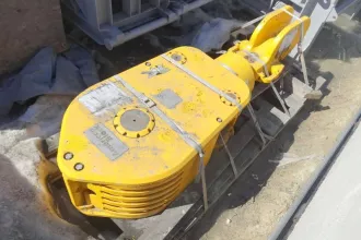 Верхний привод гидравлический СВП Drillmec HTD250C с гидравлическим силовым блоком (ГСУ) системы верхнего привода, производства Drillmec S.p.A, Италия, 2018 года выпуска, в сборе, для буровых установок, в т.ч. мобильных.