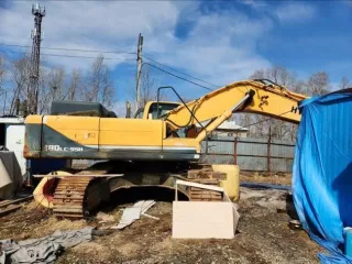 Экскаватор гусеничный Hyundai R300LC-9SH, заводской номер HHKHZ808LE0000183, 2014 год выпуска, госномер 58 УЕ 9248 (63 СВ 9366). Экскаватор гусеничный Hyundai R300LC-9S, заводской номер HHKHZ810LE0001178, 2014 год выпуска, госномер 58 УЕ 9241 (63 СВ 9362). Трактор ДТ-75 ДЕРС2 с буровой установкой…