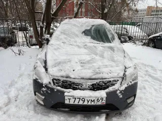 Kia Ceed 2010 года, 122 л.с., 340 000 км, АКПП. Легковой автомобиль, марка: KIA, модель: Sid Ed, год изготовления: 2010, цвет: серый, VIN: XWEHC512BB0004864, ПТС: 50РР 350533, г/н: Т779УМ69, двигатель №: AH372439, мощность двигателя, л.с. (кВт): 122 (90), рабочий объем двигателя, куб. см: 1591…