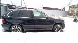 BMW X5 2004 года выпуска. VIN WBAFB51030LU53900.