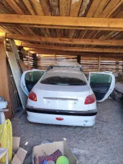 Peugeot 206, 2008 года, 75 лс, 350000 км. Легковой автомобиль Пежо206, год выпуска 2008, VIN VF32BKFWA72790272, номер двигателя 13186015814, государственный регистрационный знак Е130ЕУ178. Требуется ремонт.