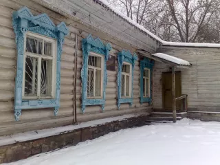 Здание (нежилое) площадью 271.1 кв.м., кад. номер 37:23:010208:45, находящиеся по адресу: Ивановская область, г. Вичуга, ул. Ульяновская, д. 9А, расположенное на 
Земельном участке площадью 3 342 кв.м., кадастровый номер 37:23:010208:2. Вид разрешенного использования: Для размещения…
