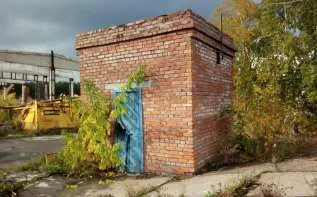 Склады и ж/д пути 5586,8 кв.м, участок 28555 кв.м, Абакан. Имущество, расположенное по адресу: Республика Хакасия, г. Абакан, ул. Горная, д. 7: Недвижимое имущество - Нежилое здание (склад II группы №1), кад. №19:01:080501:1366, пл.1177,1 кв.м. Нежилое здание (склад II группы №2)…