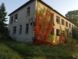 Нежилое здание (бытовое обслуживание), кадастровый номер 39:07:060305:125, площадь 574,8 кв.м, с земельным участком,кадастровый номер 39:07:060305:423 Нежилое здание (бытовое обслуживание), кадастровый номер 39:07:060305:125, площадь 574,8 кв.м, с земельным участком,кадастровый номер…